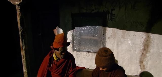 喜马拉雅山最神秘的村落，女人成年后，要么嫁给陌生人要么当尼姑