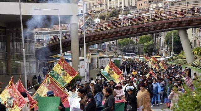 对华合约全部撕毁！中国又一伙伴背后捅刀子，骗走了20亿倒向美国