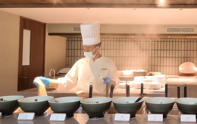 探秘新场景 | 我们试睡了西南首家都喜酒店，恨不得立马跳进泳池