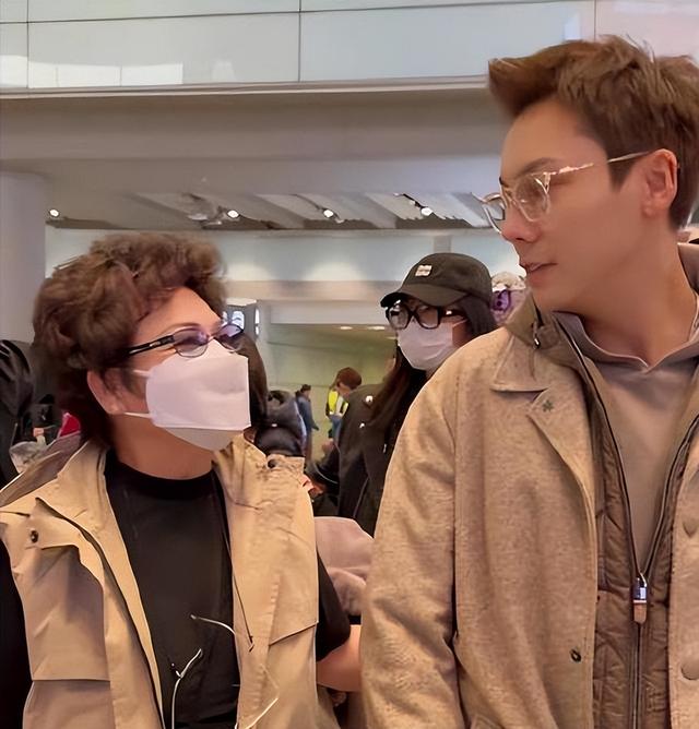 陈伟霆妈妈飞北京看孙子！婆媳第一次见面，何穗大胆拍辣照迎接！