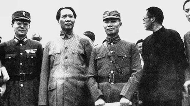 重庆谈判时，蒋介石决定让毛主席担任新疆省长，主席的回应太高明