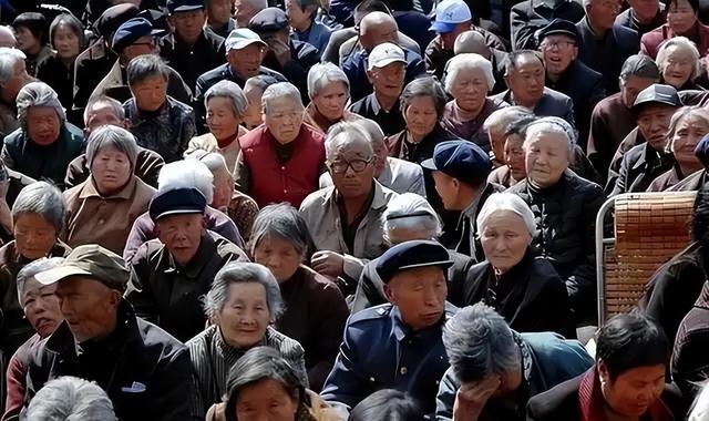 中国将迎来人口死亡高峰？22年去世1041万人	，23年1110万，去年呢