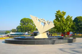 CityWalk城市漫步——今天，我们去月湖雕塑公园图片