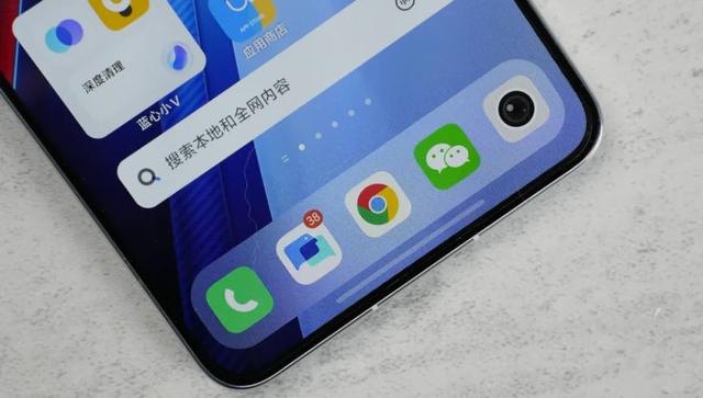 卖出130万台的二线旗舰，搭载2K直屏，如果拍照再好一点就完美了