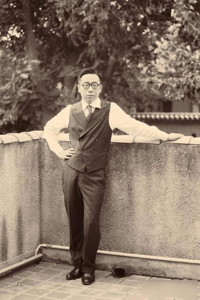普通人靠长相走红故宫，争议声中他选择沉默，未来还能火多久？