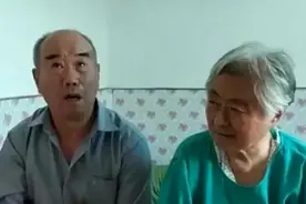 辽宁夫妻花7万送女留学，失联17年，临死才知女儿已成为德国教授图片