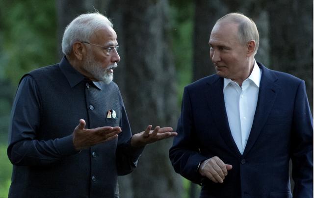 中法会晤时，普京也在与莫迪商讨一件改变世界的大事儿！