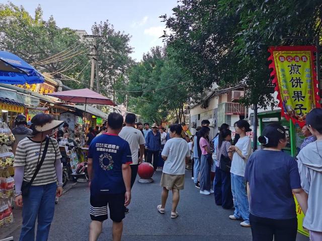 与众不同的天津，去津门故里泡相声茶馆，到狮子林桥看大爷跳水