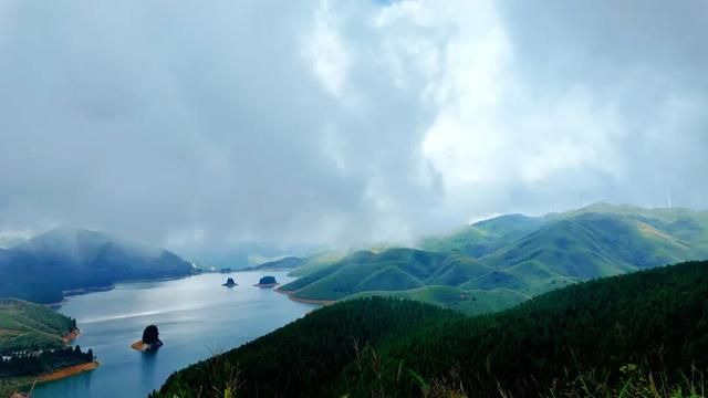 桂林：欢聚在天湖国家湿地公园！