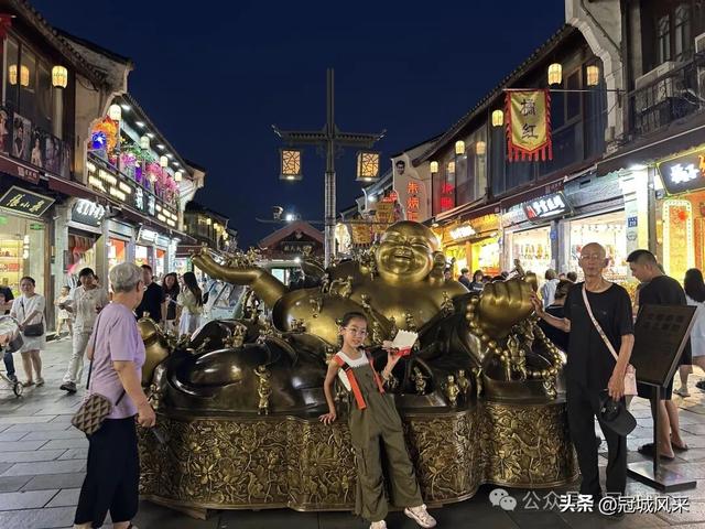 杭州寻吃·一碗蟹黄面