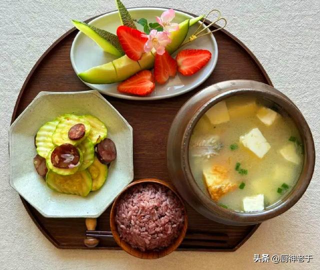 看了日本普通家庭的一日三餐，总算明白：为啥日本会“没”胖子了