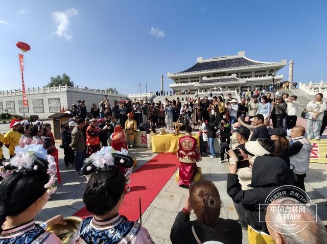 六鼎秋色醉游人 朱果飘香邀客来2025六鼎山朱果游园会启幕