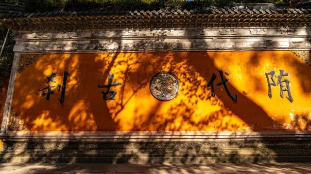 这条高铁火了！串联近10个5A级景区，还能“遇见”李白