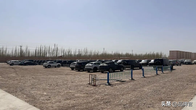 转手赚70万将成历史！霍尔果斯的汽车倒爷们，可能再也富不起来了