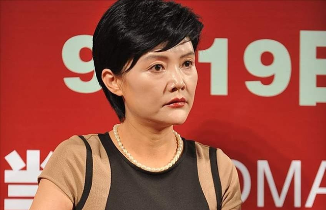 她11岁被导演看中，与名导同居多年被抛弃，如今复出却无人问津