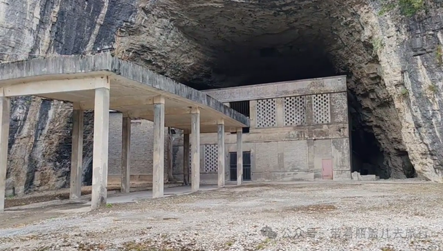 贵州大山里神秘军工厂，180米天然溶洞里为战机造零件，太震撼