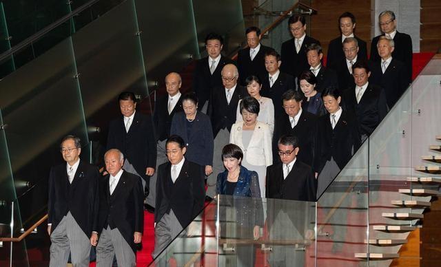 中日战场已经敲定？日本斥资9万亿！中方一纸禁令，高市已陷绝境