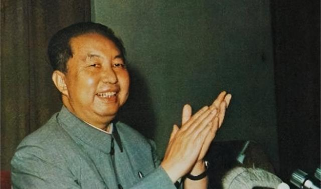 1976年，叶元帅问了国锋同志两个问题