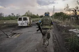 乌军攻入俄罗斯本土，弱势方发动突然反攻，这场仗逻辑起点在哪？图片