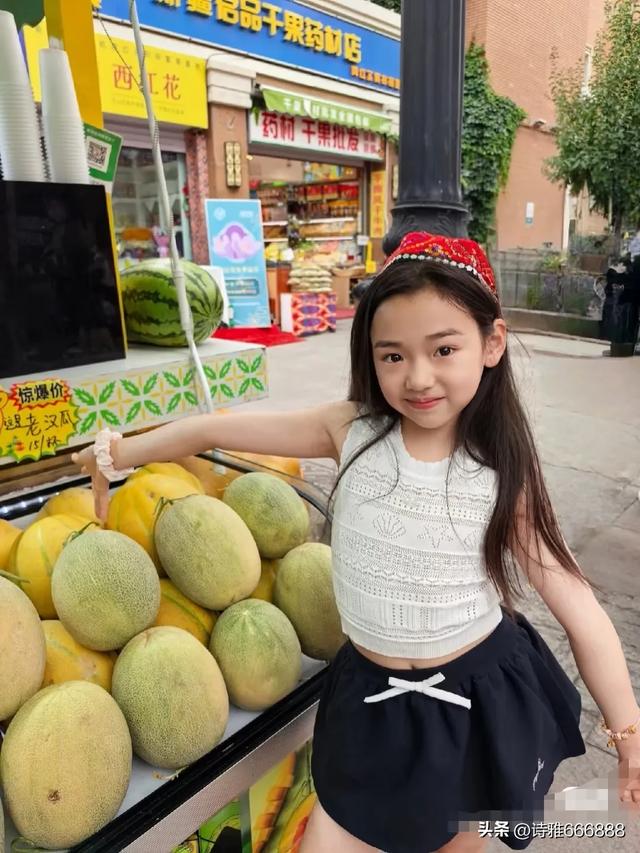 佟丽娅带董璇和小酒窝在新疆吃喝玩乐，两位姐姐都美得很高级！