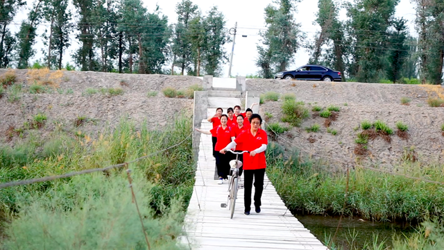 魂牵梦萦 阿拉尔八团加工连那座吊桥