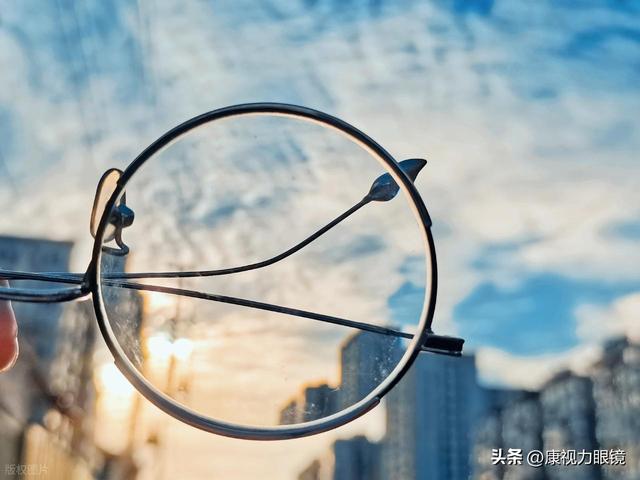 关于镜片的21个冷知识，知道5个以上就是行家