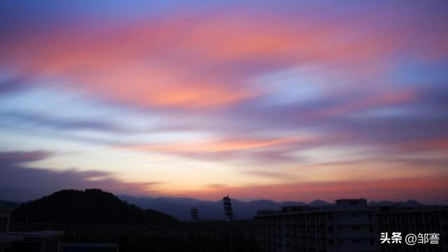 寻美巴渝：一天霞色，与君共醉