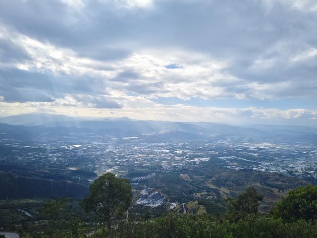 南行漫记：逃离弥勒市，去元谋寻找有温度的冬天