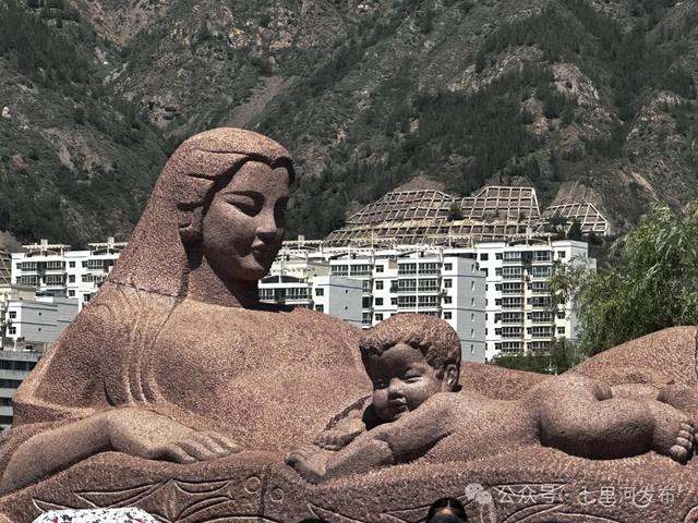双节漫游母亲河:黄河母亲雕像与水车园秋日行记