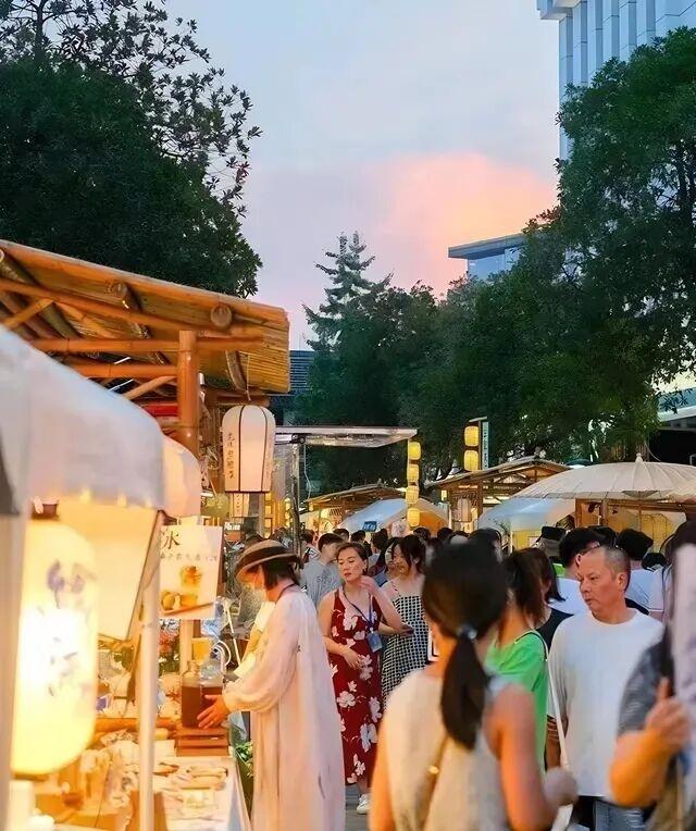 游在鹰潭｜一日暴走指南！3000年古窑+城市绿肺+潮流夜市，承包你的古今快乐!