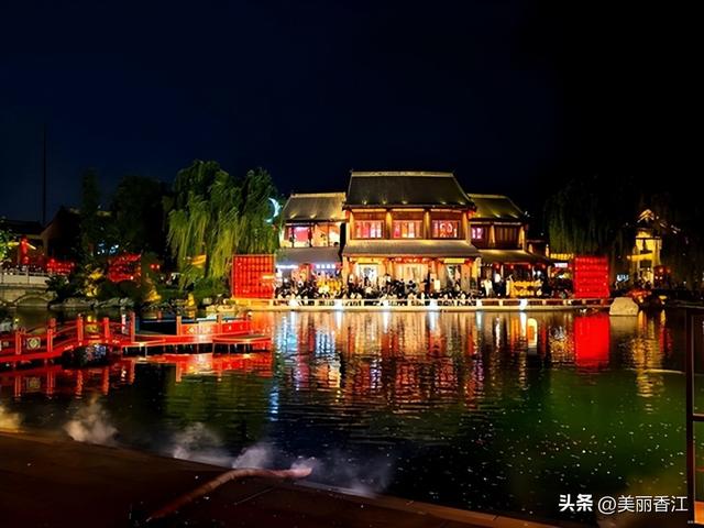 《漫游神都》— 胡庚辰