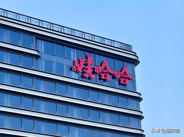 “消失”超两个月后，宗馥莉被爆已回公司上班，反击时刻要来了？