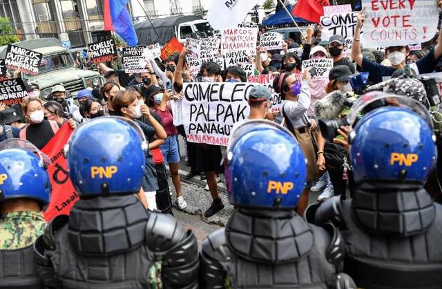 菲律宾即将大乱？马科斯和莎拉同时弹劾	，杜特尔特亲孙子低调来华