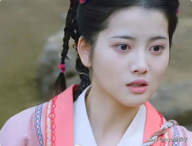 短剧也被丑女攻陷，小鸡嘴、绿豆眼、满脸科技，长相平平却吹上天