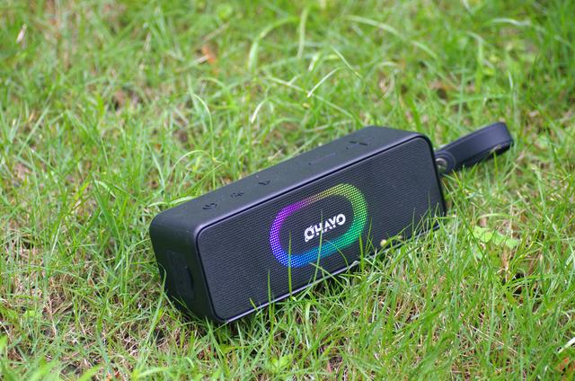 叫板千元旗舰？雷登S11蓝牙音箱音质与灯效皆向旗舰看齐