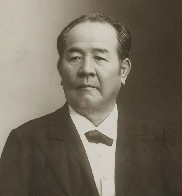 日本不怕中国？你看看日本的万元大钞上面，印的是谁