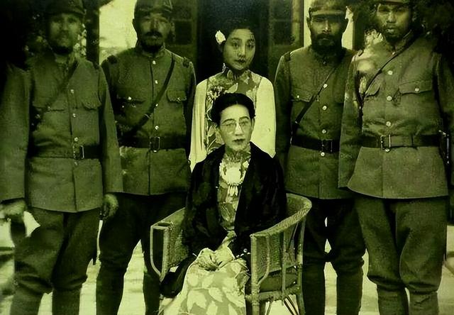 他将38个儿女送出国，死前告诫：不准为中国效力！其孩子臭名昭著