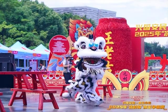 传承不息，创新不止！王老吉郑荣波获颁国家级非遗代表性传承人证书
