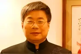 以17万做局，骗走乾隆真迹转卖8700万的专家刘岩，后来怎样?图片
