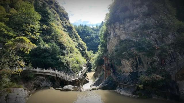 双节文旅图鉴——成县的山水、烟火与文脉，藏着最动人的假日记忆