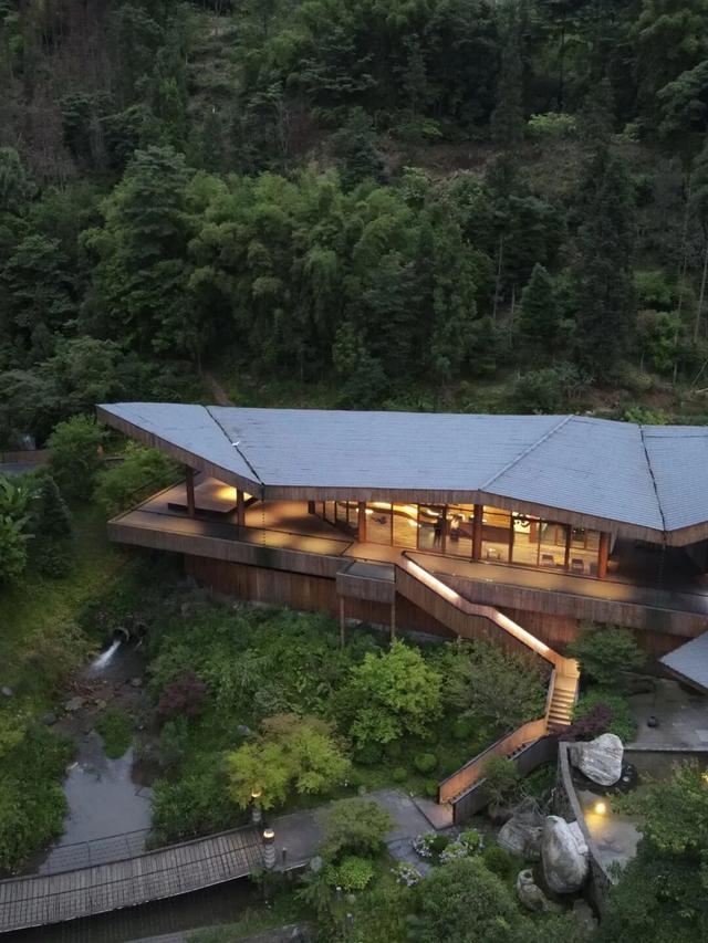 雅安荥经“坐忘元所云峰桢里”获评全国甲级旅游民宿