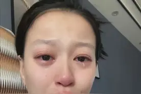 带娃崩溃！28岁年轻宝妈视频倾诉：失去了所有，当妈的意义在哪里图片