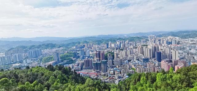 贵州省下一个“贵阳”，不是毕节也不是黔南，而是这座低调的城市