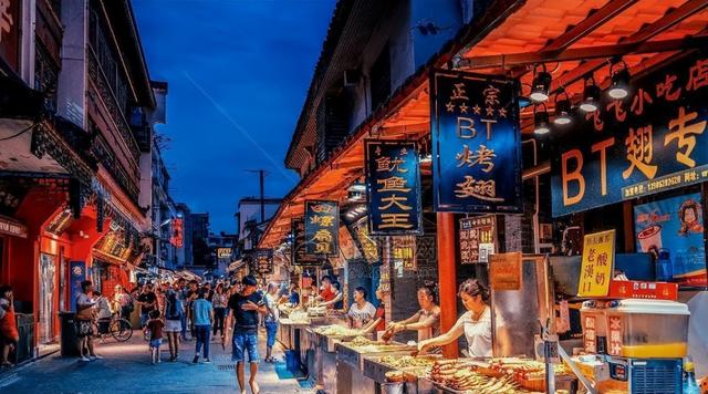 从乌镇神话到千镇一面，古镇旅游，黄金时代为何终结？