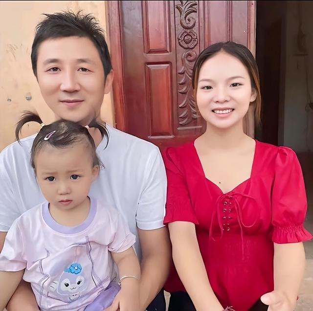 我，老挝姑娘，未婚先孕嫁大12岁四川农村人，天天务农却很开心