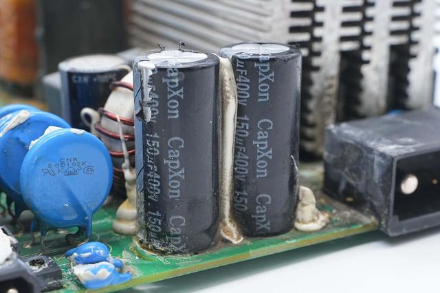 重达18斤的大块头，内部全是灰，麦格米特15kW充电模块拆解