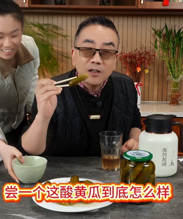 闫学晶再迎噩耗！被实名举报偷税，何庆魁儿子被扒，赵本山心凉了