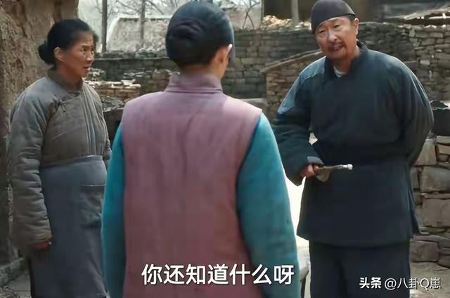 《生万物》庆功宴，江湖地位 人情世故、在杨幂身上体现得淋漓尽致