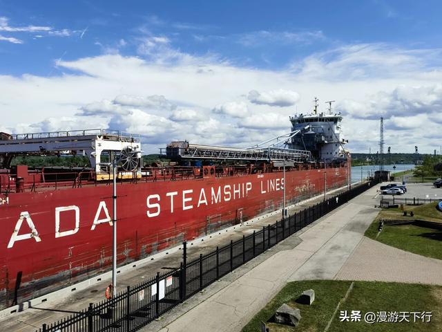 穿越大片墓地,游览圣凯瑟琳斯博物馆及威兰运河中心