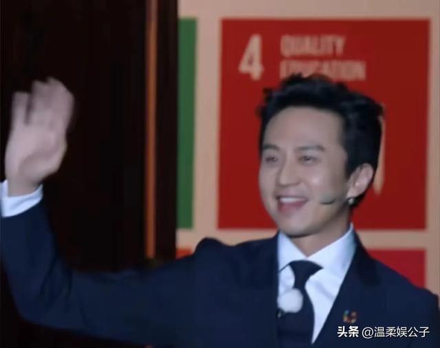 孙俪儿子帅到认不出！年仅14岁身高1米7，梦想打CBA职业联赛
